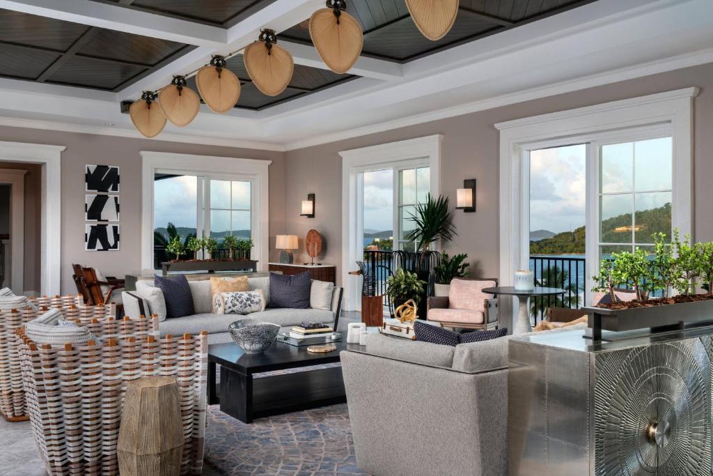 Posezení v ubytování The Ritz-Carlton St. Thomas