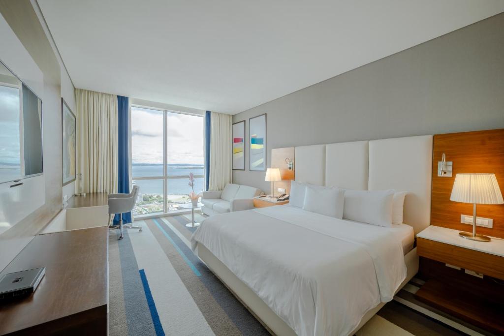 Postel nebo postele na pokoji v ubytování Hotel InterContinental Cartagena by IHG