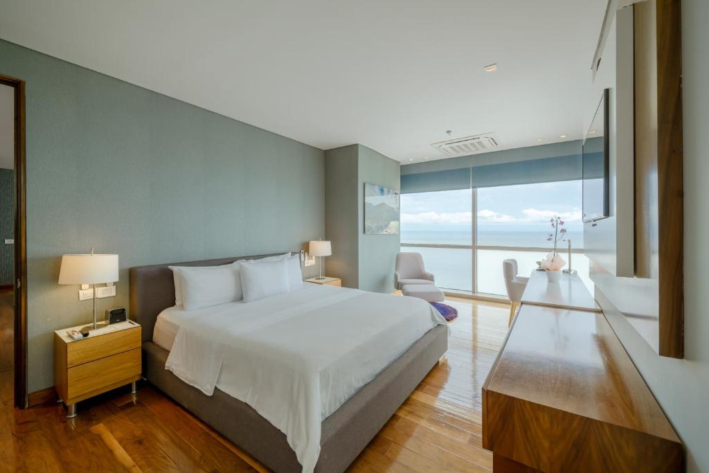 Postel nebo postele na pokoji v ubytování Hotel InterContinental Cartagena by IHG