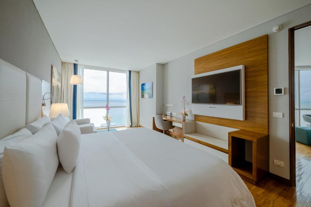 Postel nebo postele na pokoji v ubytování Hotel InterContinental Cartagena by IHG