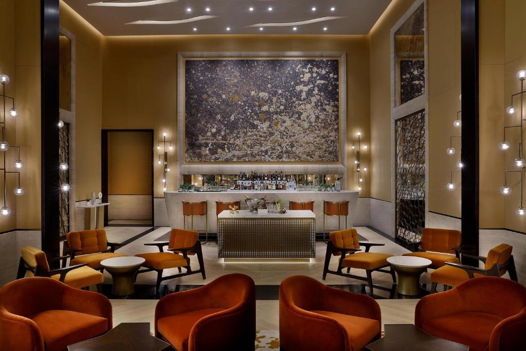 Posezení v ubytování The St. Regis Dubai, The Palm