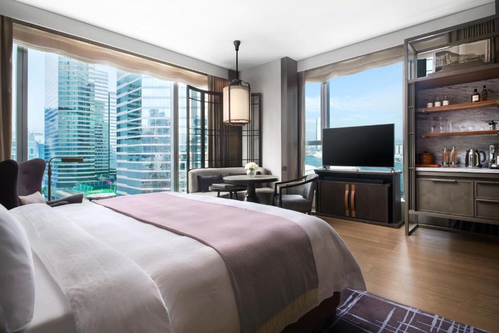 TV a/nebo společenská místnost v ubytování The St. Regis Hong Kong