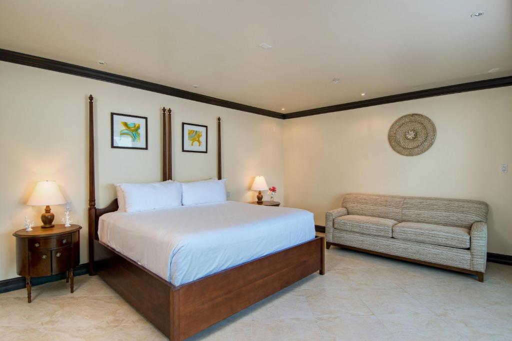 Scrub Island Resort, Spa & Marinaにあるベッド