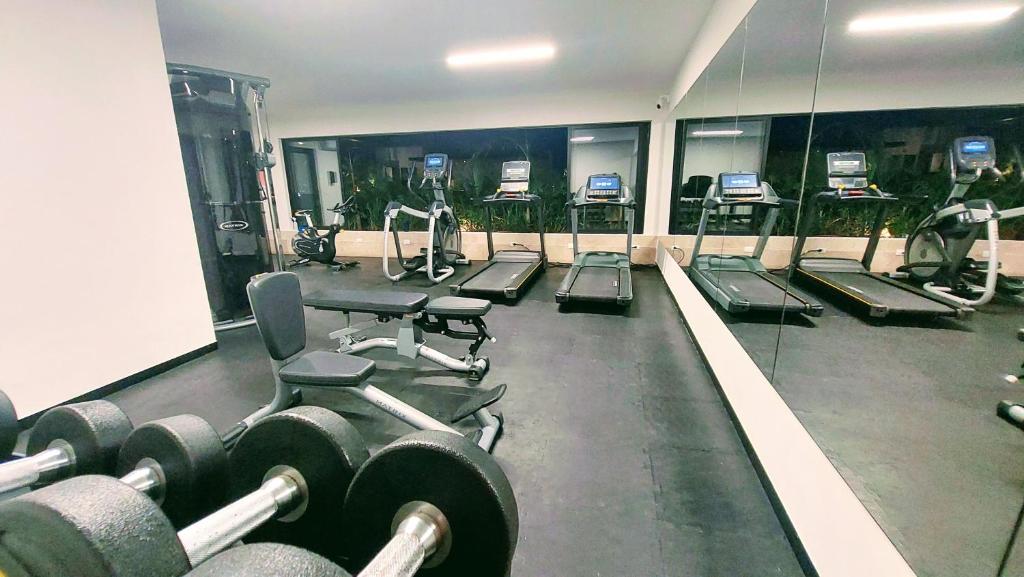 Fitness centrum a/nebo fitness zařízení v ubytování 'Syrena Luxury Caribbean' Heart of Playa del Carmen - Fast Wi-fi - Sea Views