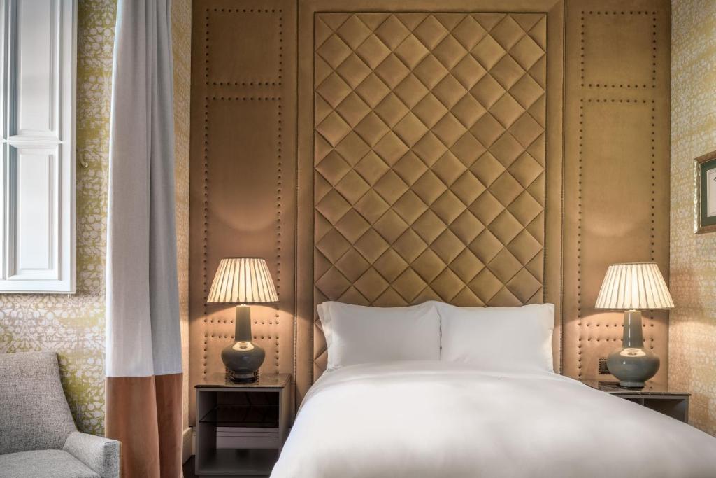 Postel nebo postele na pokoji v ubytování Santo Mauro, a Luxury Collection Hotel, Madrid