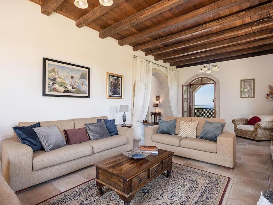 ALONI HOUSE~ private villa with pool, up to 10pax, Κουρνάς – Ενημερωμένες  τιμές για το 2023