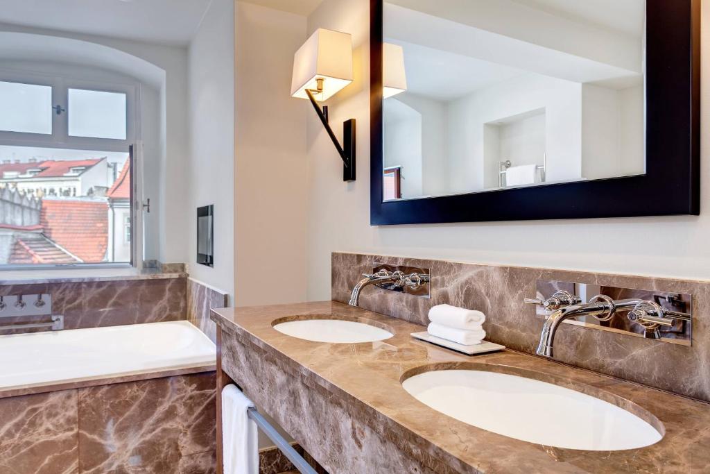 Augustine, a Luxury Collection Hotel, Prague - Resim 35