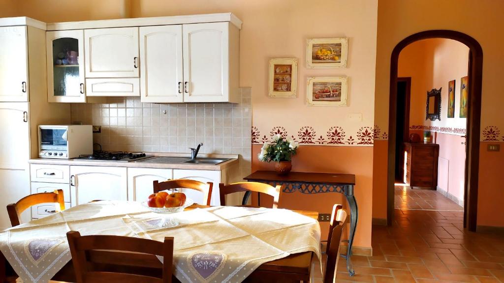 Kuchyň nebo kuchyňský kout v ubytování agriturismo macchia al pino