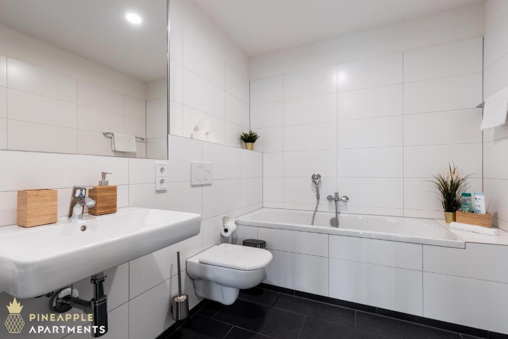 PINEAPPLE APARTMENTS - Altstadt III - 91qm - 1x free parking - 6