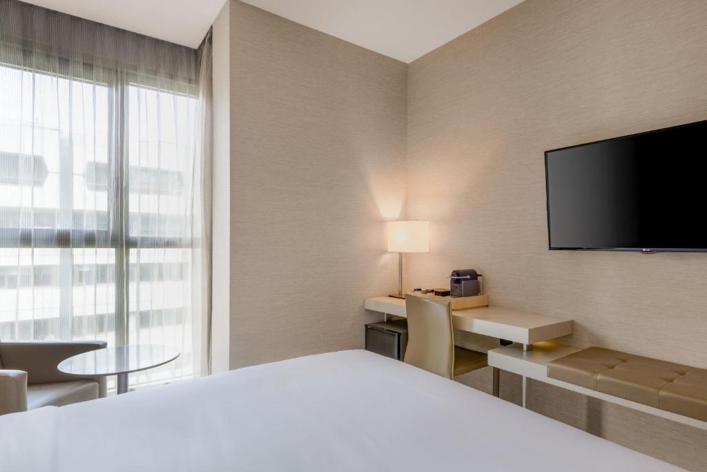 AC Hotel Colón Valencia by Marriott, Valencia – Updated 2023 ...