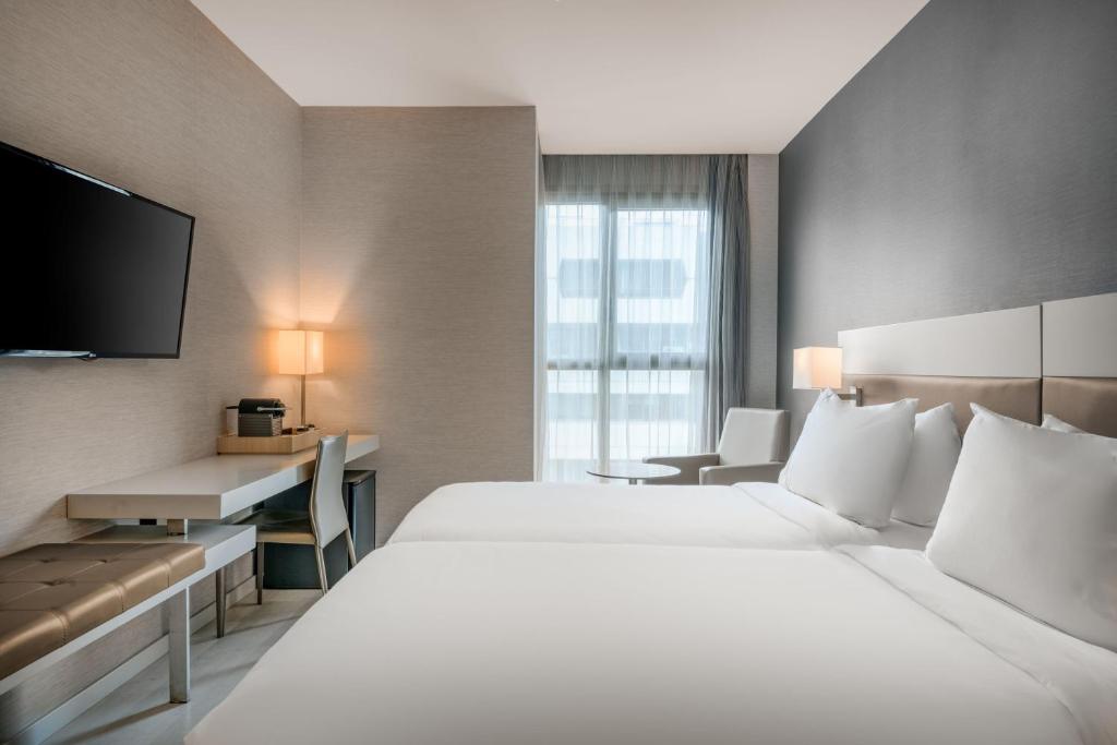 AC Hotel Colón Valencia by Marriott, Valencia – Updated 2023 ...