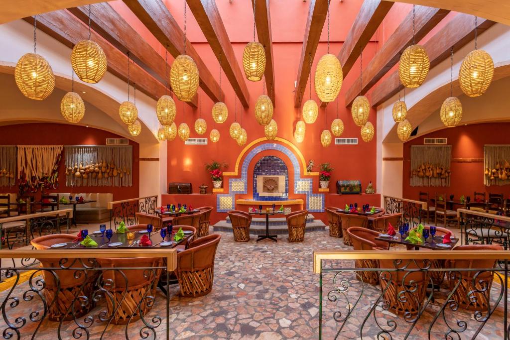 Restaurace v ubytování Royal Solaris Los Cabos - All Inclusive
