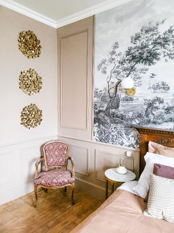 Posezení v ubytování Domaine Le Clos de la Source -Jacuzzi - Petit déjeuner buffet - Atelier d'art