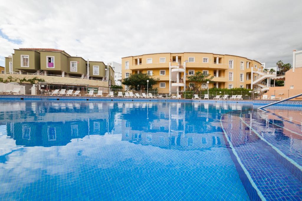 Swimmingpoolen hos eller tæt på Orlando Luxury Costa Adeje