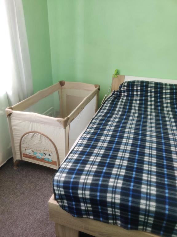 Postel nebo postele na pokoji v ubytování Vitajte v Ivachnovej 145
