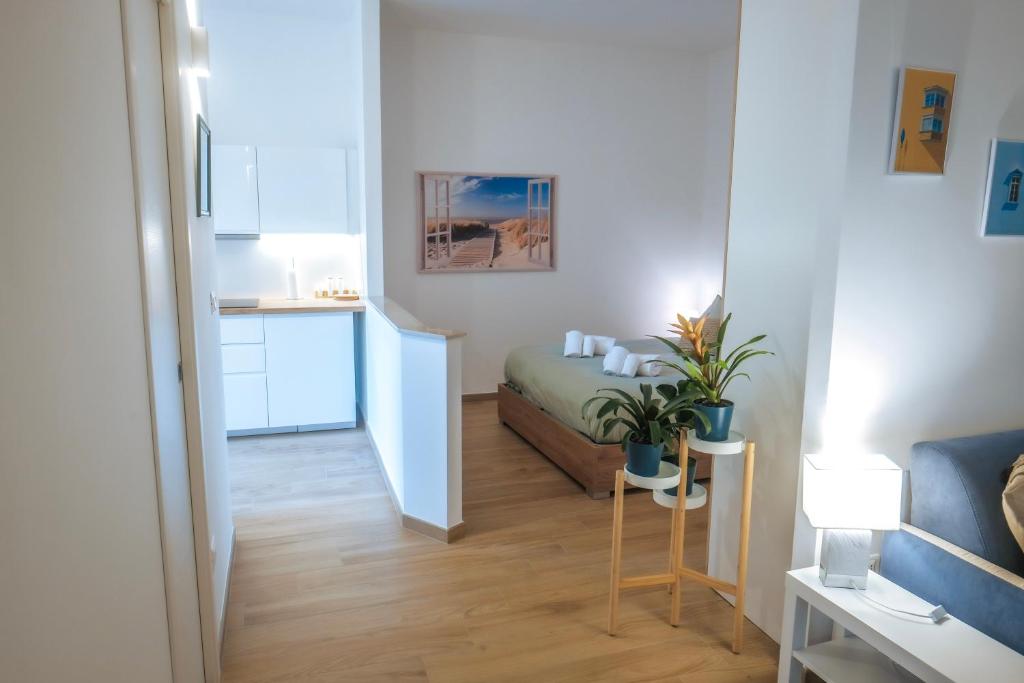 JLH Aparts - Just Like Home - 9