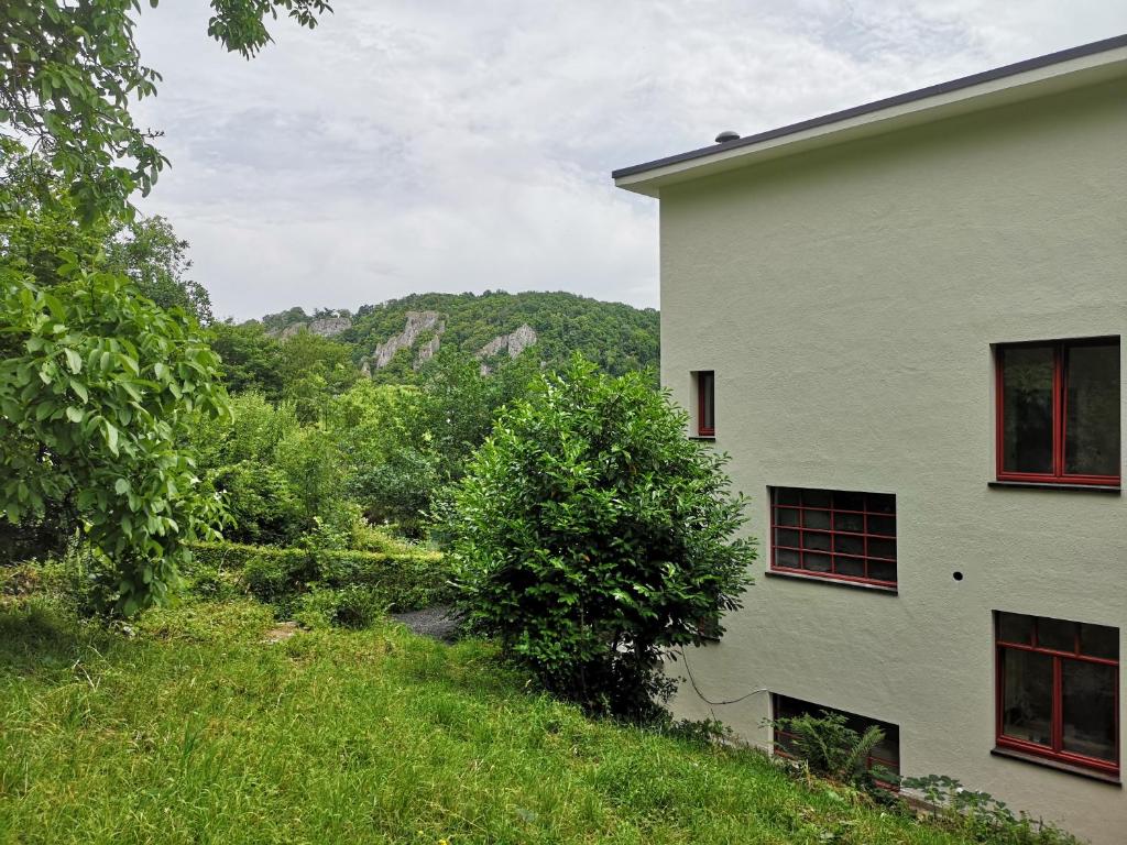 Loodusmaastik villa lähedal
