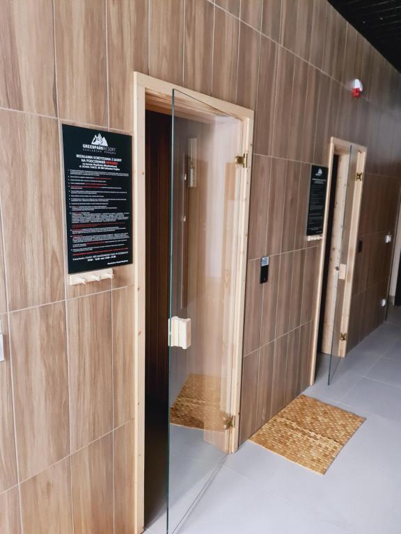 Fotografia z galérie ubytovania Apartament A2 DOMiTU z Basenem, Sauną, Jacuzzi - 5D Apartments v destinácii Szklarska Poręba