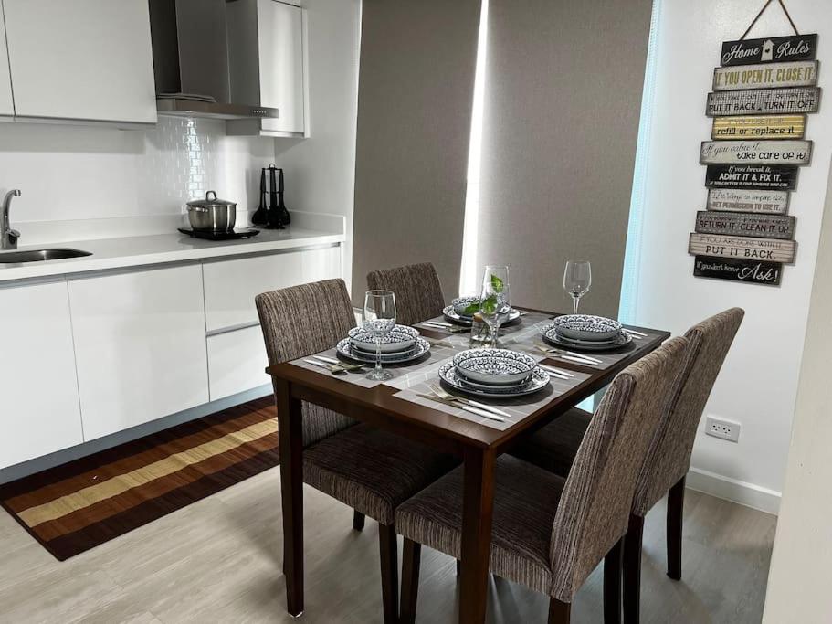 Kuchyň nebo kuchyňský kout v ubytování Haldis Suites
