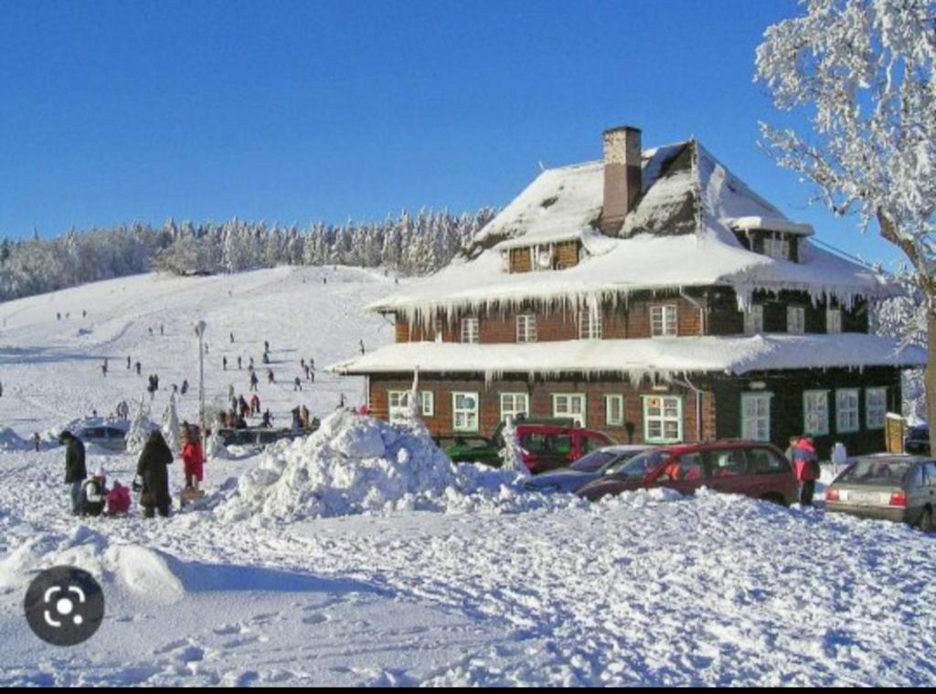 Apartament Stara Tkalnia v zimě