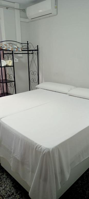Old Center Inn Alicante, Alicante – Updated 2023 Prices