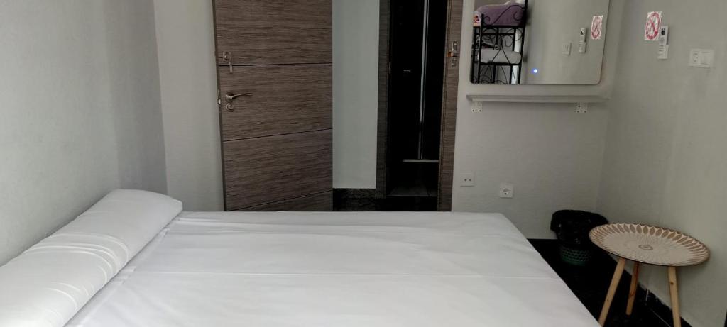 Old Center Inn Alicante, Alicante – Updated 2023 Prices
