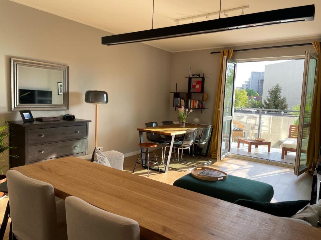 Kuchyňa alebo kuchynka v ubytovaní Royal Park Łazienki - Terrace Boutique Apartment