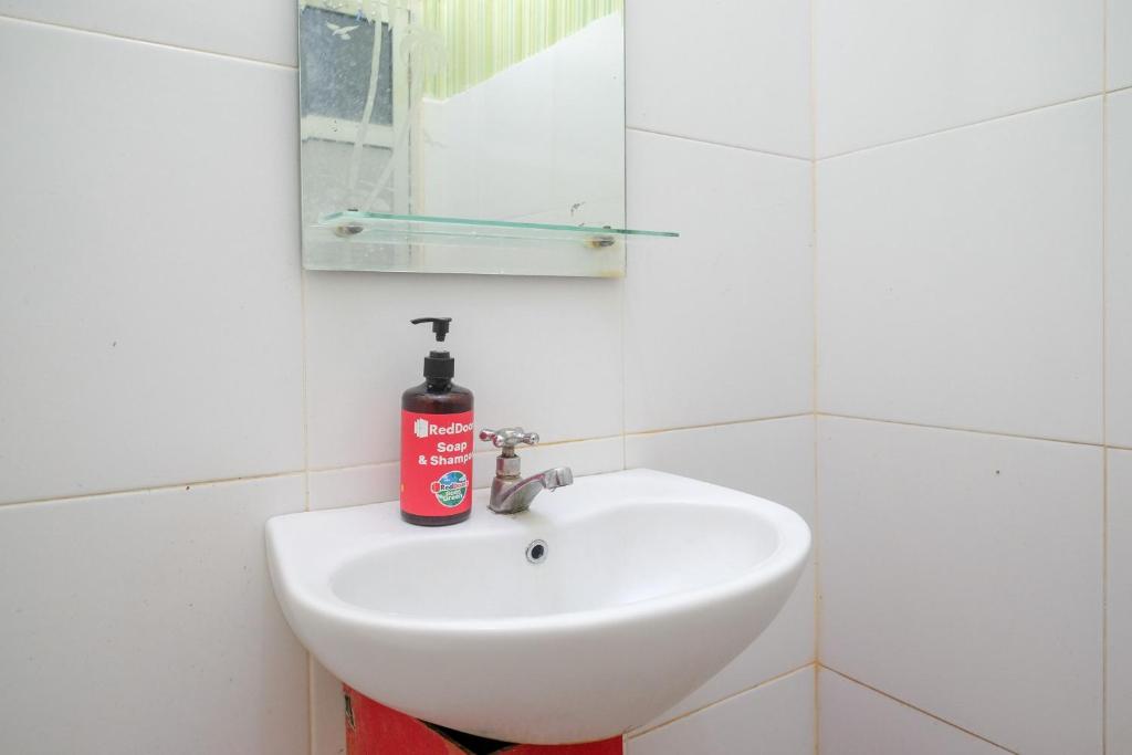 RedDoorz @ Pengayoman Panakkukang 2 - Jumeau