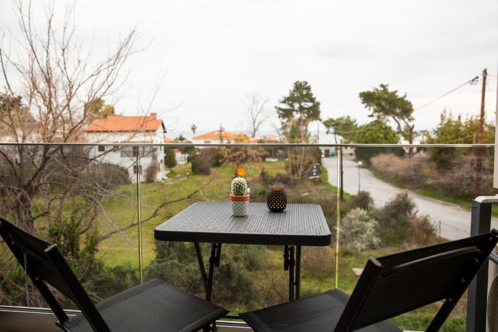 Balkoni atau teres di Artemida Suites