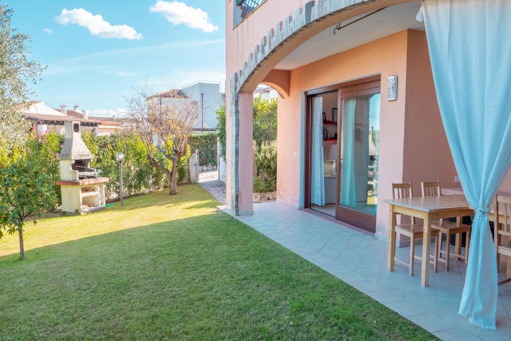 Φωτογραφία από το άλμπουμ του Villa Victoria 1.5 Km From The Beach - Happy Rentals σε Vaccileddi