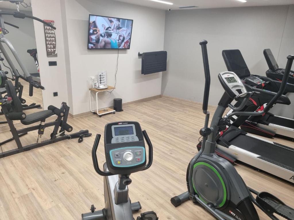 Fitness centrum a/nebo fitness zařízení v ubytování Hyperion City Hotel & Spa