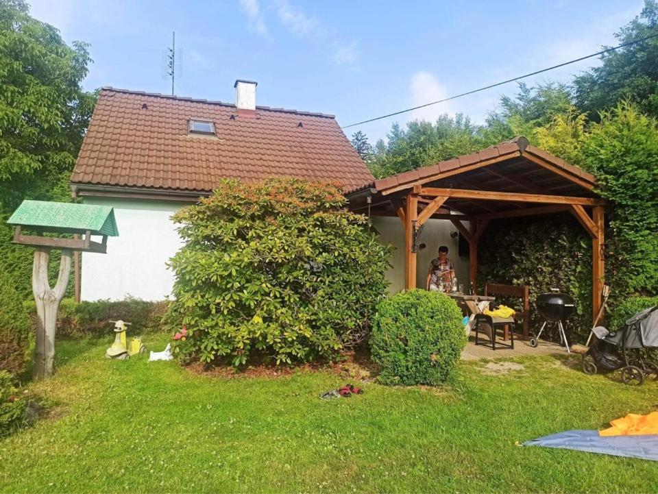 Zahrada ubytování Chaty v Českém ráji u Prachovských skal - Malá chata pro 4 - Velká chata pro až 7 osob - ubytování v soukromí