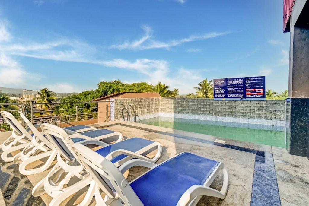 Bazén v ubytování Summit Calangute Resort & Spa nebo v jeho okolí