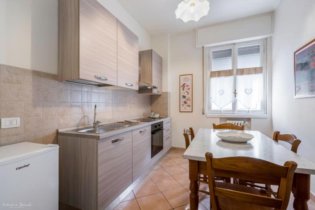 Kuchyň nebo kuchyňský kout v ubytování Casa Gioli