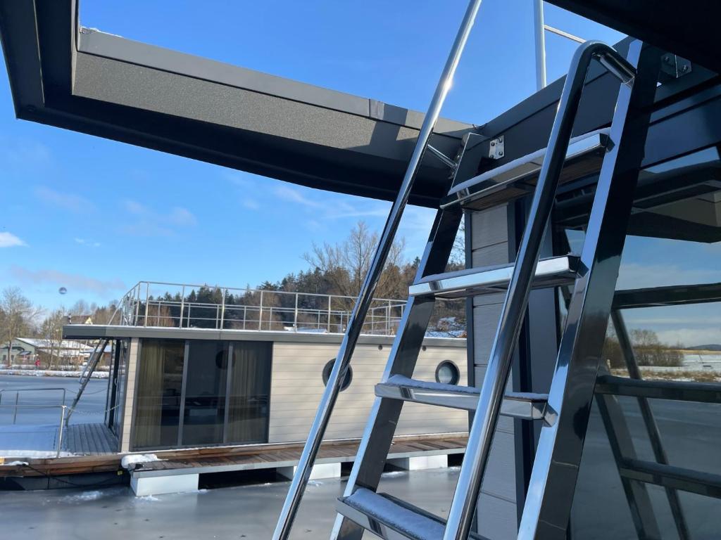 Fotografie z fotogalerie ubytování Waidlerland Hausboot 1 v destinaci Waldkirchen