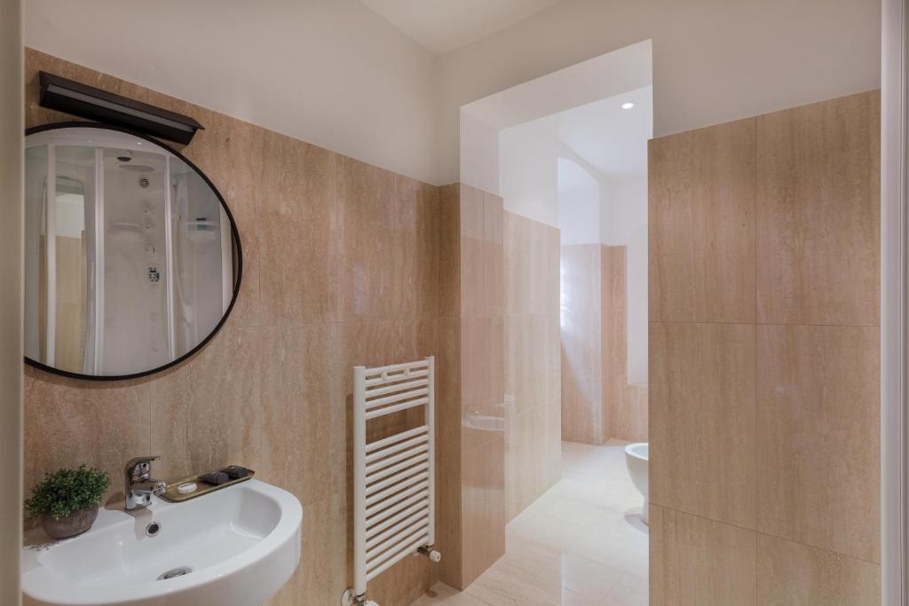 Torre Capranica - Resim 22