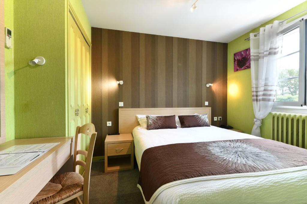 Logis Hôtel & Restaurant Aux Tauzins - Chambre Double