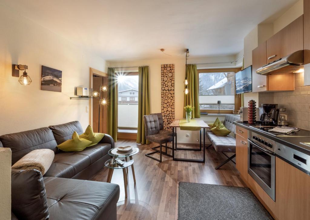 Kuchyň nebo kuchyňský kout v ubytování Appartements Fortuna