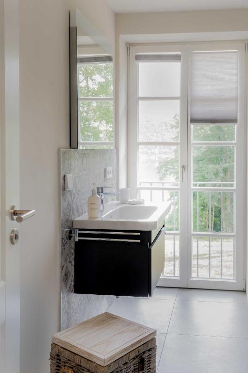 Edersee Auszeit - One-Bedroom Apartment With Balcony