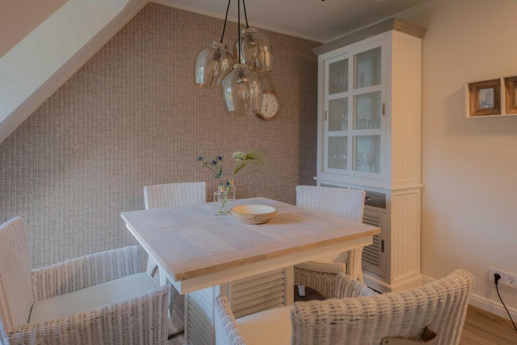 Edersee Auszeit - One-Bedroom Apartment With Shower