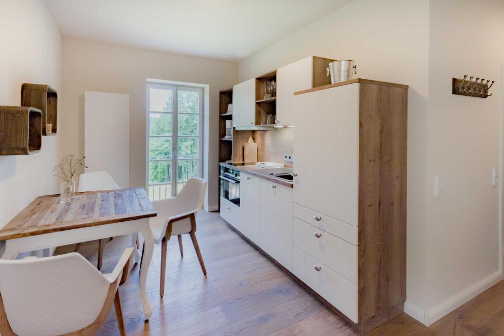 Edersee Auszeit - One-Bedroom Apartment With Lake View
