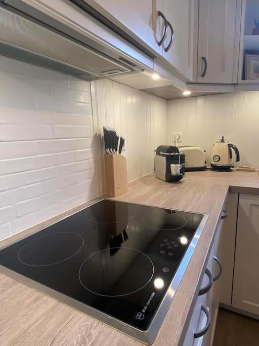 Zdjęcie z galerii obiektu Sublime Maison Proche Mer Avec Piscine w mieście Sanary-sur-Mer