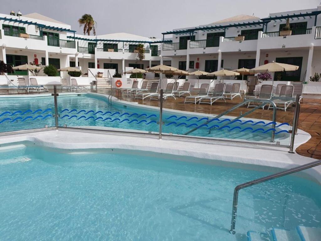 Zdjęcie z galerii obiektu Lanzarote - Las Calas Resort @ Las Palmas - POOL FRONT w Puerto del Carmen