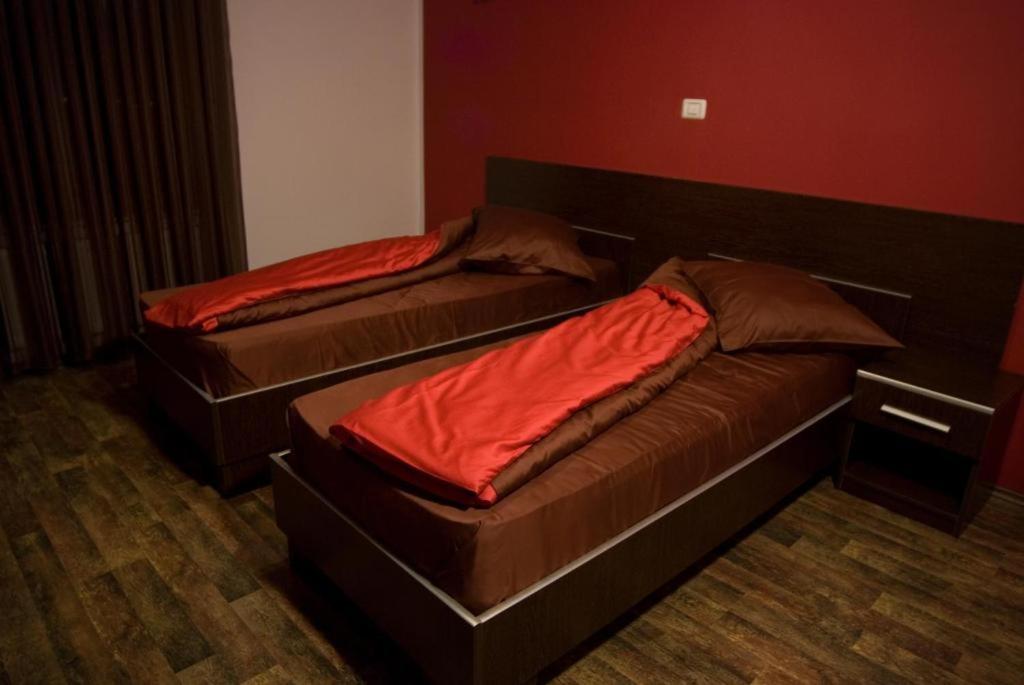 HOTEL DECENTRIA - Deluxe Çift Kişilik/İki Yataklı Oda