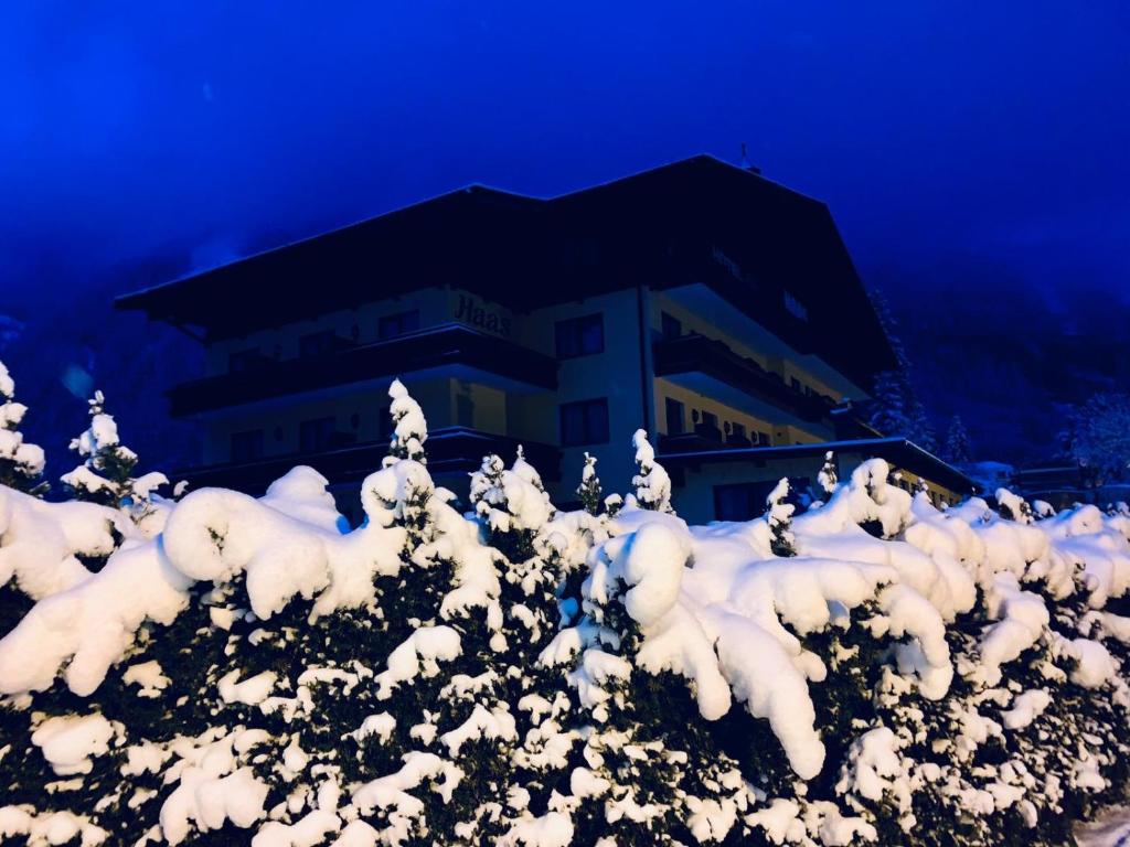 Hotel HAAS v zimě