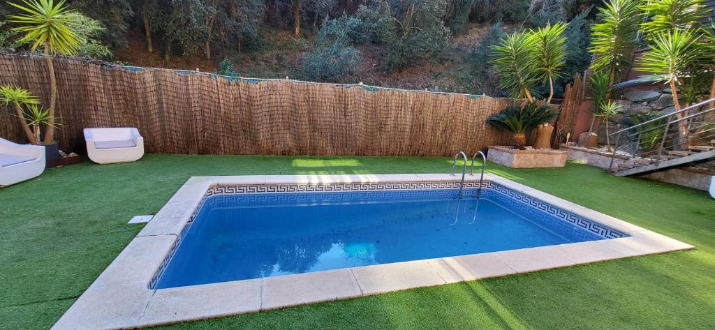 Bazén v ubytování Casa en Alella, Barcelona nebo v jeho okolí