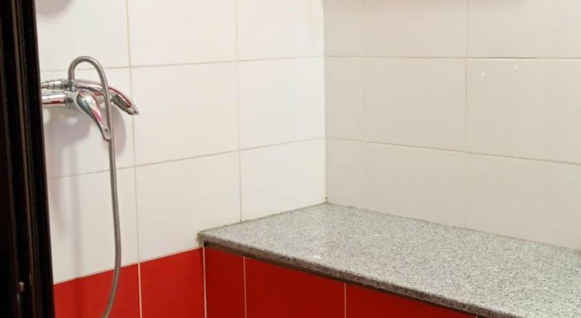 HOTEL DECENTRIA - Resim 9