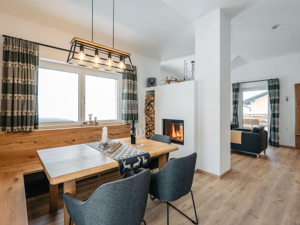Posedenie v ubytovaní Chalet Mountain Lodge - Klippitztörl by Interhome