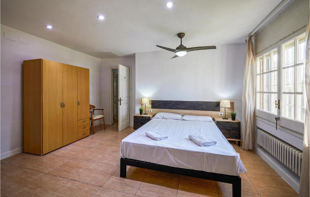 Postel nebo postele na pokoji v ubytování Nice Home In Sant Andreu De Llavaneres