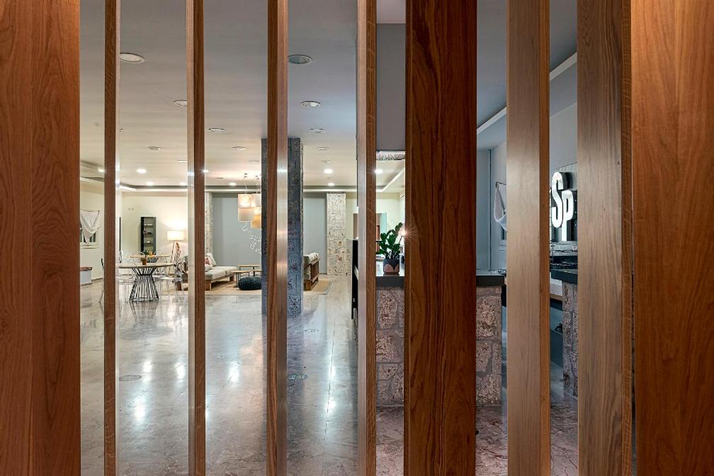 TV a/nebo společenská místnost v ubytování Skiros Palace Hotel